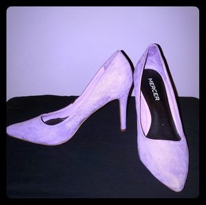 Lilac pumps